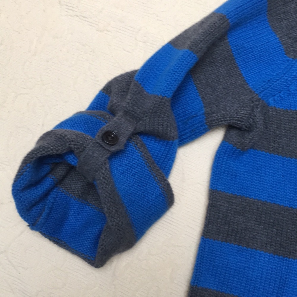 Sweater - Picture 3 of 4